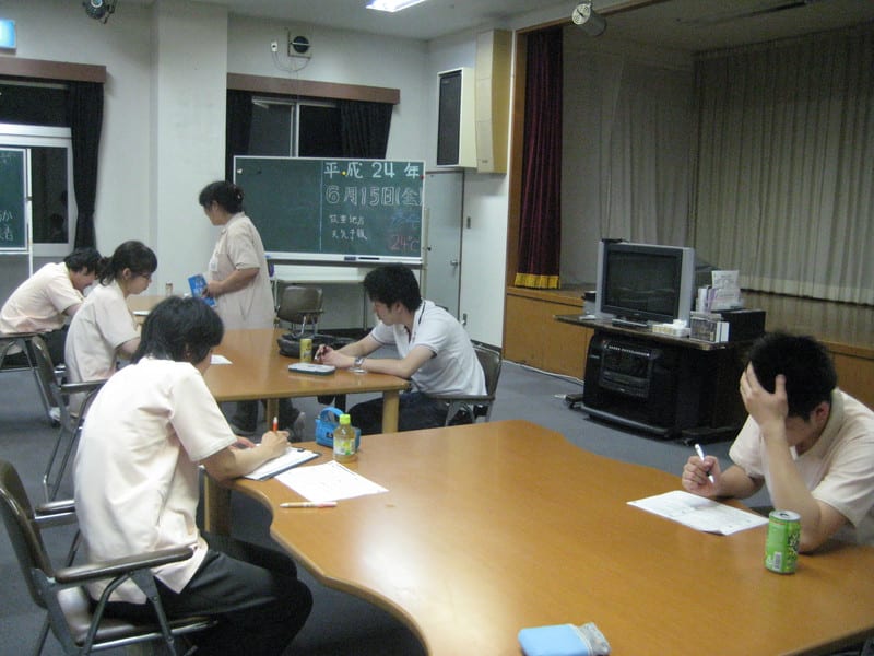 看護職員による勉強会・介護福祉士受験勉強