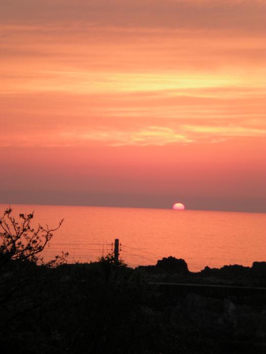 海に沈む夕日 Come Come Fantasy 色鉛筆 水彩イラスト 身近な風景写真