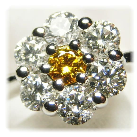 ファンシービビッドイエローダイヤモンド0．065ct －0．45ctプラチナダイヤリング - 僅かな三日月の光でも輝く価値ある美しい希少宝石の