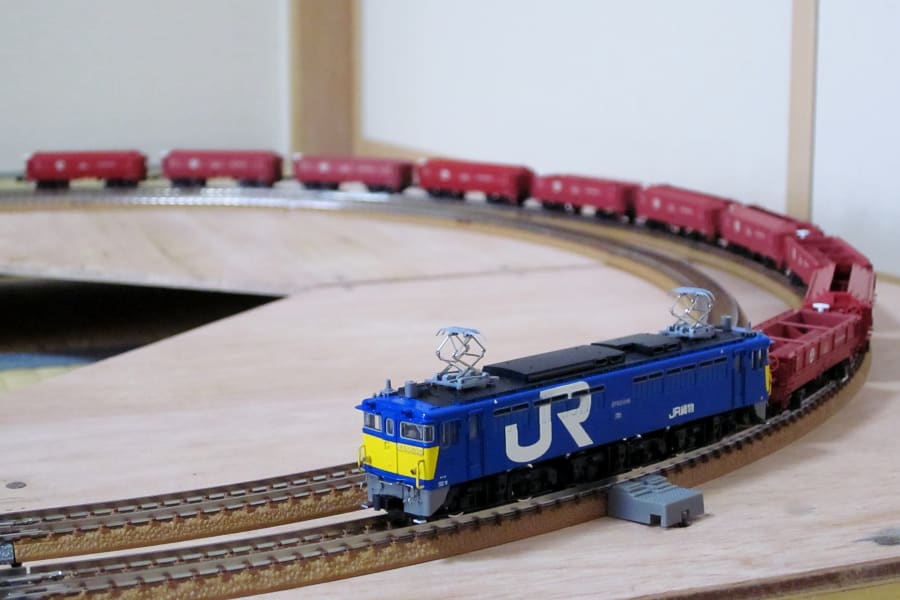 Nゲージ】EF65-1059と矢橋赤ホキ - ~茨木発~鉄道好きの写真日記 Nゲージ】EF65-1059と矢橋赤ホキ - ~茨木発~鉄道好きの写真日記