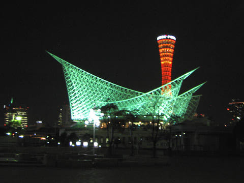 海洋博物館とポートタワーの夜景