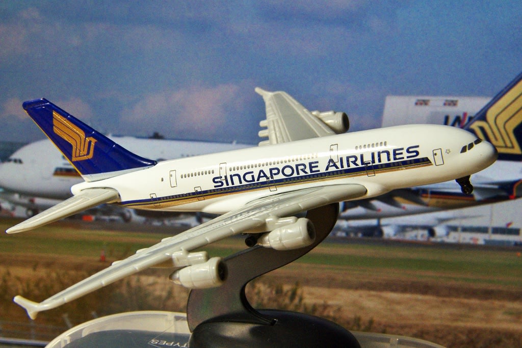 サントリーコーヒーボス シンガポール航空 - 航空機・ヘリコプター