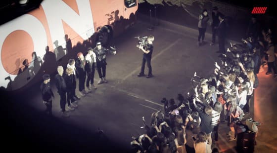 YG、iKON、アイコン