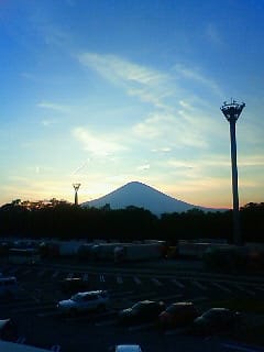 夕焼けの富士山が