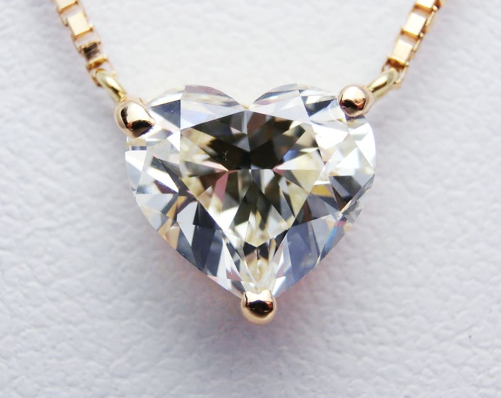 ダイヤモンド2ct “美しいハートシェイプ” ペンダント 元町宝石店長のブログ - 僅かな三日月の光でも輝く価値ある美しい希少宝石のご紹介と
