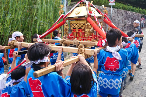 湯泉神社の秋祭り