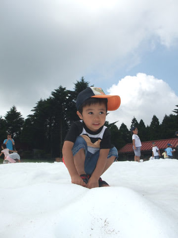 六甲山カンツリーハウス 真夏の雪まつり
