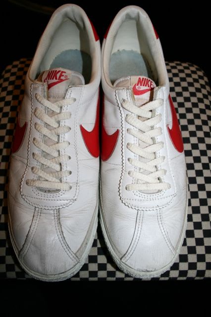 bruin leather nike