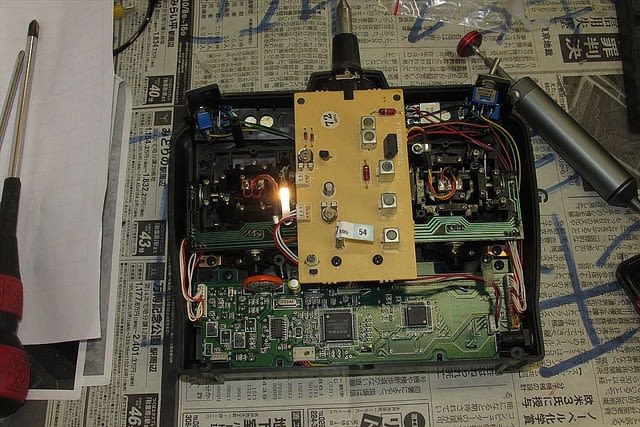 Futaba製プロポ送信機のバックアップ電池交換 - トラブルシューター