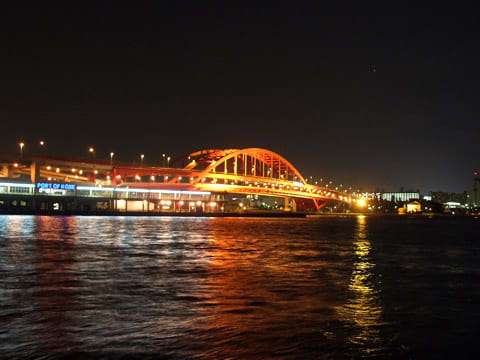 神戸港第3突堤から見た神戸大橋の夜景