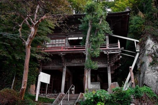 岩室観音堂