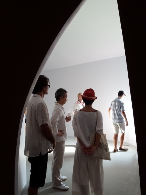 フィリップ・ジョンソンのグラスハウスを訪ねる  