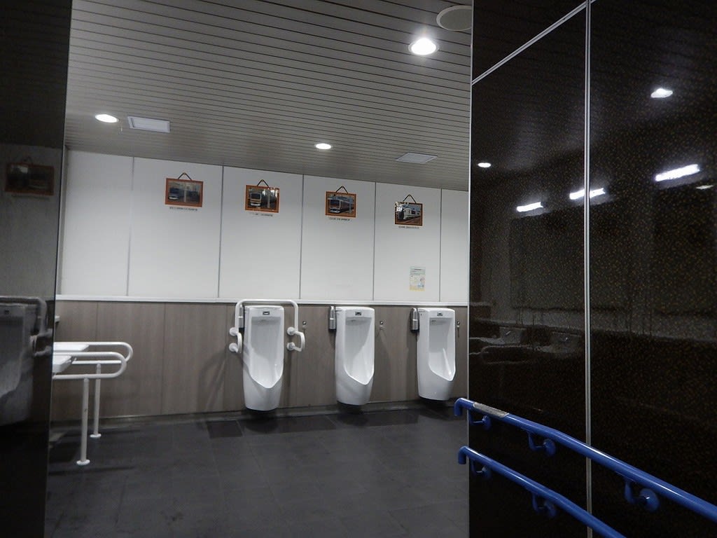 JR本八幡駅のトイレ（総武線）綺麗です。 白井 一裕 社長のブログ