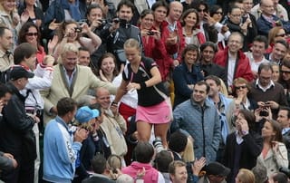 クズネツォワがサフィナを破って優勝！（全仏オープン）