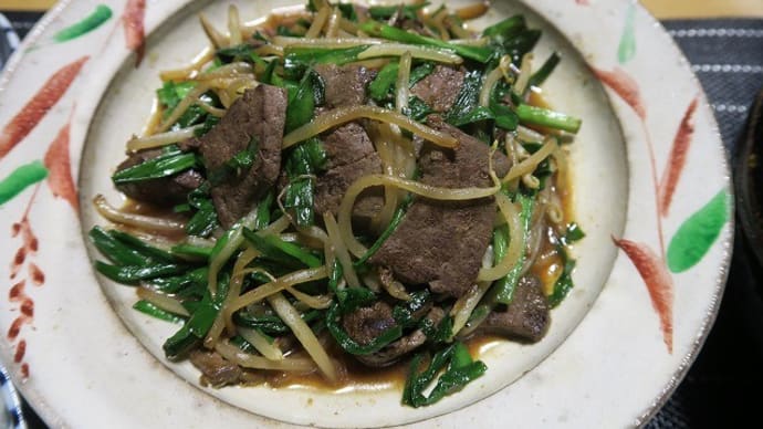 ニラレバと作り置きおかず、炊屋食堂の田舎定食・・・庶民の味。