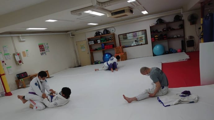 (月)ブラジリアン柔術クラス19:30~