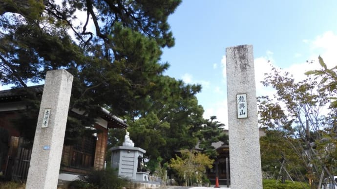 連休最終日・閻魔像と十三夜前夜の月