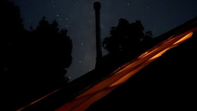 満点の星空の下で暮らす。