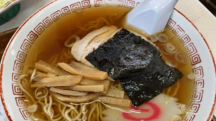 横浜市 幸楽 ラーメン・半チャーハン 990円
