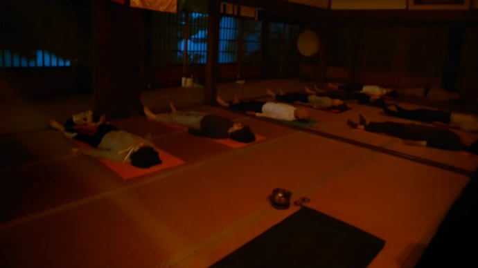 夜のヨガと座禅の会‥新月の夜