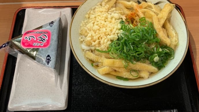 大阪上本町の駅中で立ち食いうどん