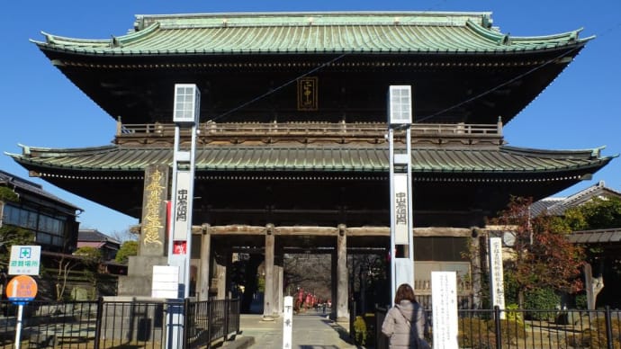 ここ(中山法華経寺)は2月には(節分)豆まき!3月には中山のひな祭りで賑わいます。
