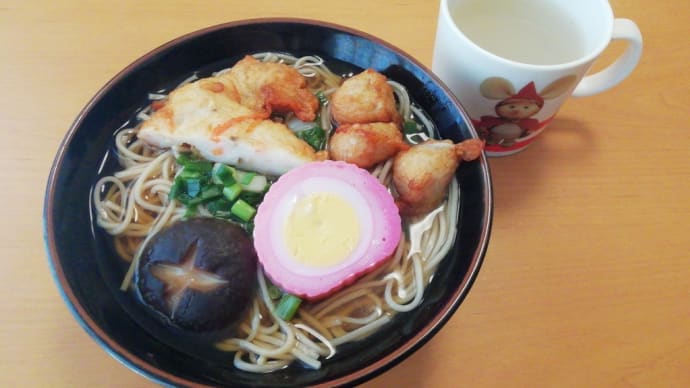 昼食はお蕎麦