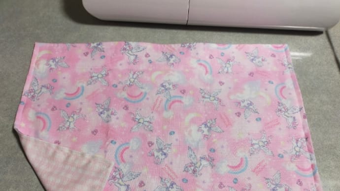 ハンドメイド ユニコーン柄ランチョンマット出品中