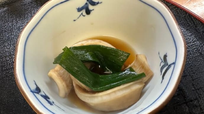 1509 いつもの寿司屋でマンボウの腸の煮つけ