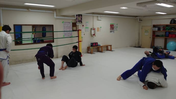 (月)ブラジリアン柔術クラス19:30~