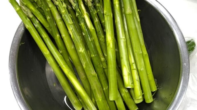 男の手料理教室 2407 「アスパラ肉巻き」と「海鮮いろいろ」の2品料理しました