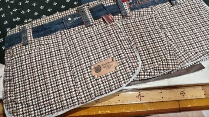 千鳥格子のパンツからリメイクのがま口バッグ、パーツ製作中〜