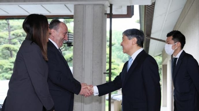 皇后陛下は会わず・・サンマリノ共和国 首相夫人のファッションは