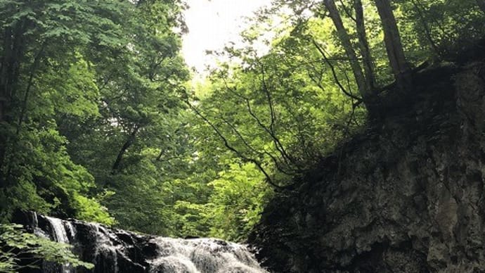 平和の滝