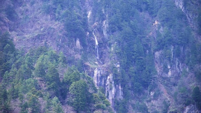 北アルプス有明山 幻の滝