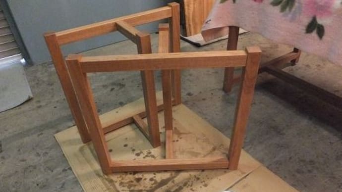 １５４０、一枚板やテーブル用のオーク材の載せ脚。オイル仕上げ。一枚板と木の家具の専門店エムズファニチャーです。