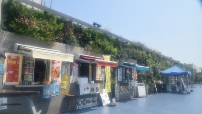 池袋西口 東京芸術劇場建物内の景色 9