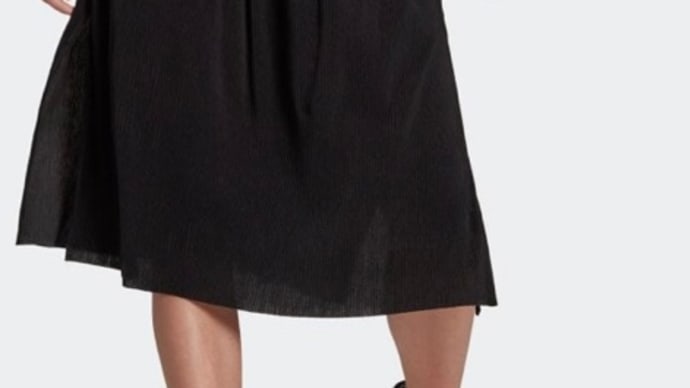 adidasオンラインショップで♪スカートお買い物(pq･v･)+°