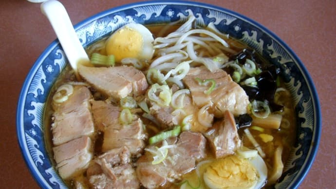 ぴかいちラーメン@勝浦 焼きトビウオのダシが生きた一杯!