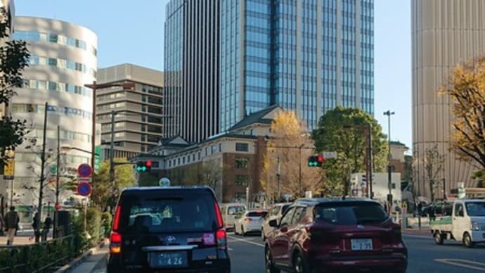 #378 -’21.　橇に跨り都内を走り廻りました。