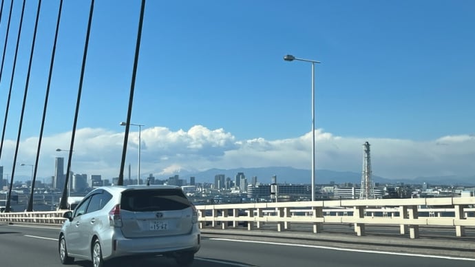 久々に湾岸走る