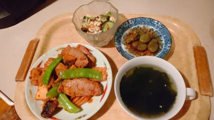 カツオの豆板醤煮 と くちなしの花