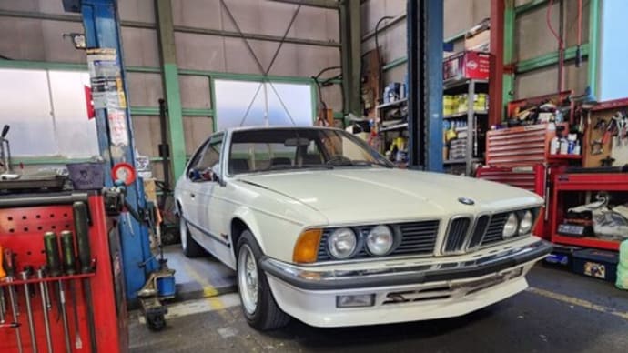 昭和年式のBMW「635CSi」の再生作業は不具合箇所の確認からスタートです!