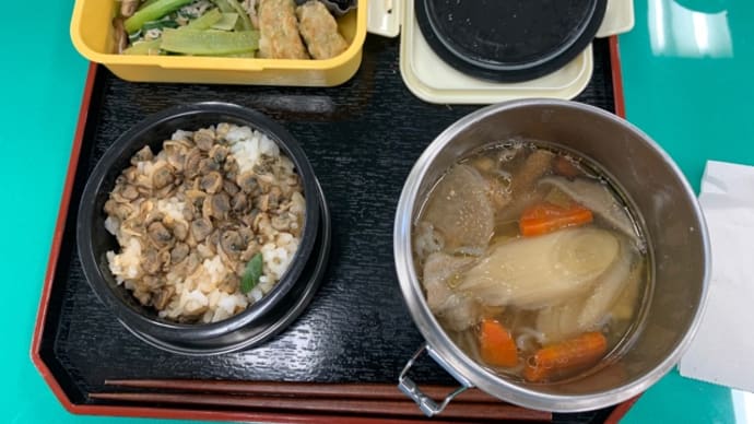 お弁当は、暖冷の二刀流で