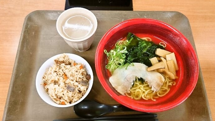 某所であご出汁塩ラーメン＋炊き込みご飯（小）（2022年8月16日）