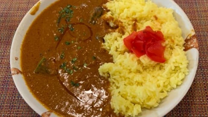 【スタッフの部屋】パリワールキッチンさんでカレーランチ!