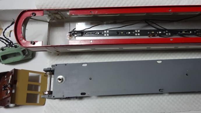 中古車両の室内改良(その3)