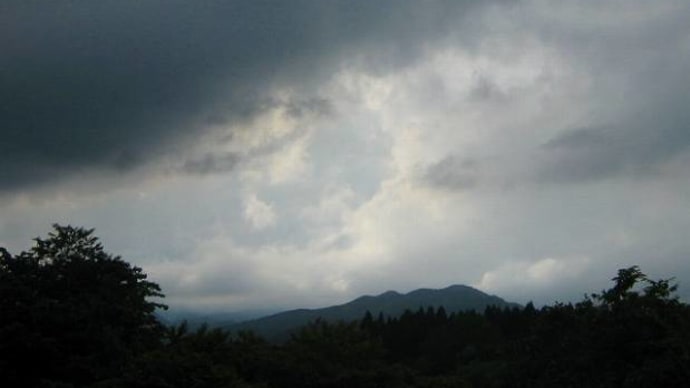 飯田蛇笏/夏雲群るるこの峡中に死ぬるかな
