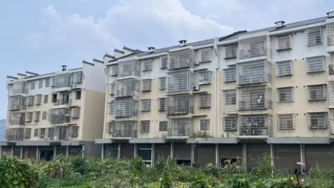 貧困扶助用の住宅は最悪品質の「手抜き工事」 ドアが「素手でちぎれる」ほど=中国