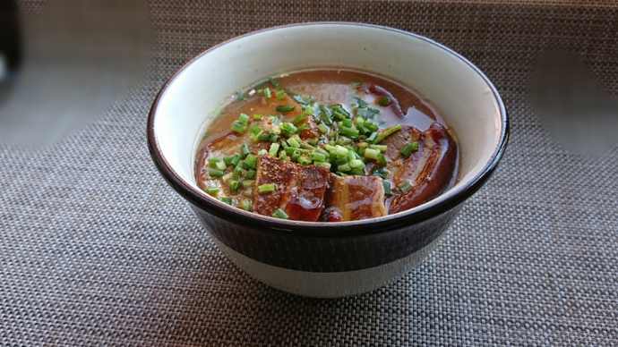 サッポロ一番味噌ラーメン。